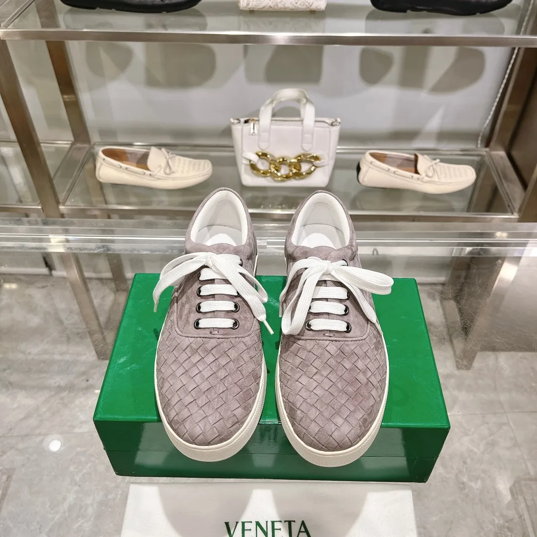 [BV] Top P: 740💰Size for couples: 35-44 (Female 40, Male 38 45, custom-made and non-returnable) Bottega Veneta classic woven strap casual shoes are made of imported high-quality materials, [Rose][Rose]! Purely hand-woven and operated, the original board is reproduced one-to-one! quality assurance!
